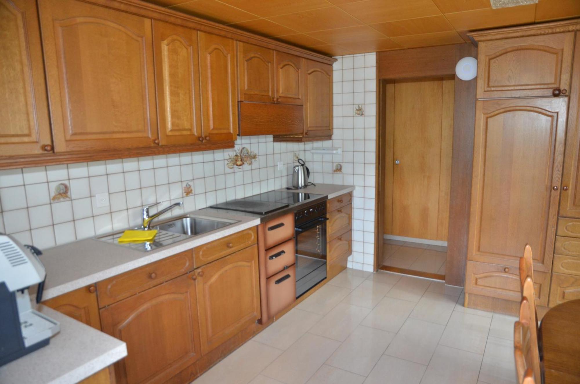 Grosse, Schoene Wohnung Im Gruenen Brig Exterior foto