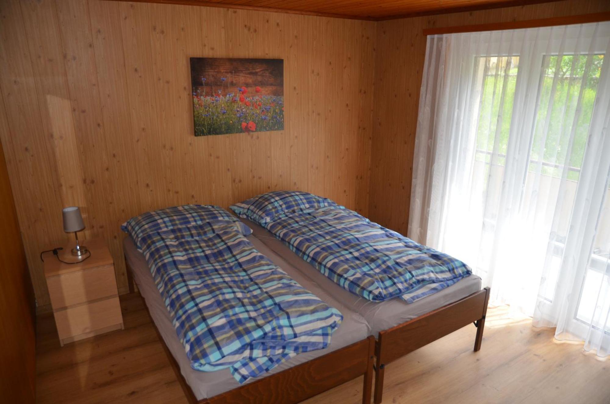 Grosse, Schoene Wohnung Im Gruenen Brig Exterior foto